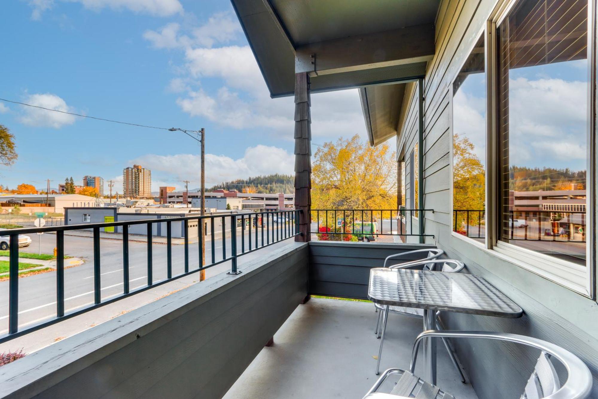 Modern Coeur Dalene Getaway Condo Walk Downtown! Coeur d'Alene Luaran gambar
